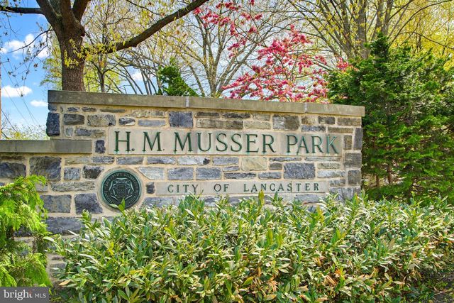 211 E CHESTNUT ST, Lancaster, PA 17602