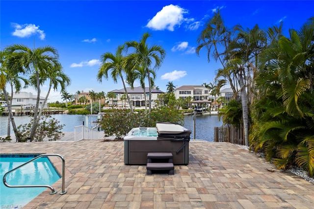 18260 Deep Passage LN, Fort Myers Beach, FL 33931