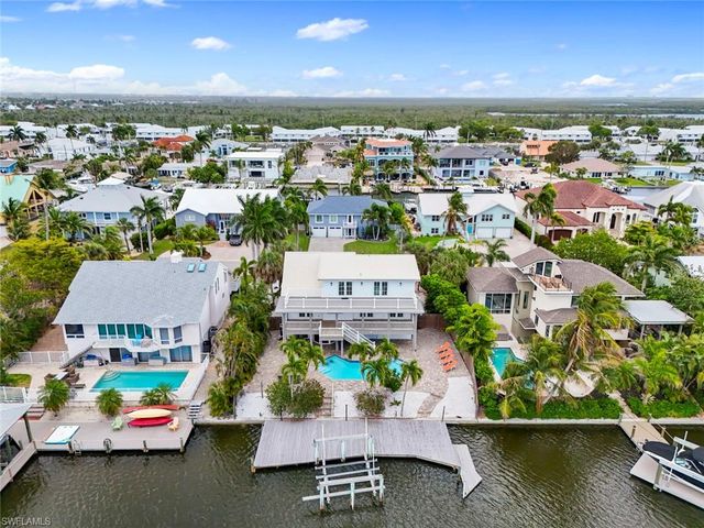 18260 Deep Passage LN, Fort Myers Beach, FL 33931