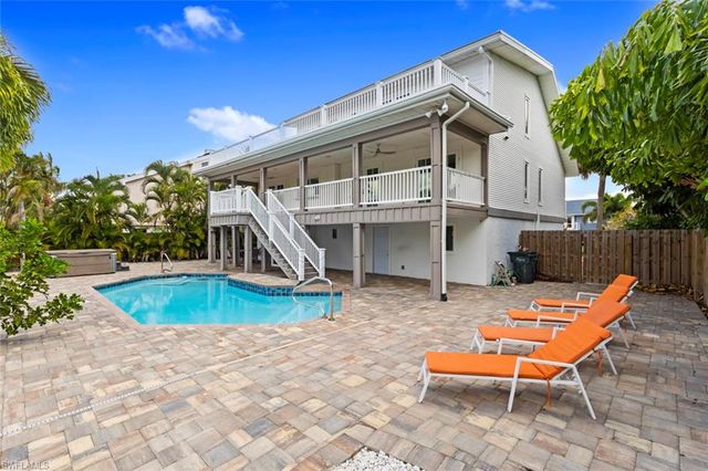 18260 Deep Passage LN, Fort Myers Beach, FL 33931