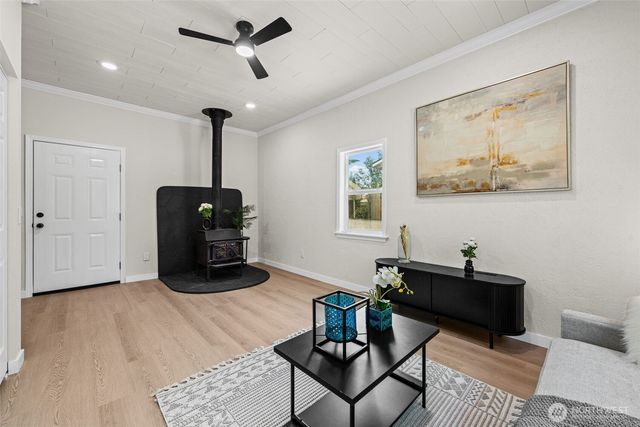 916 Bowker Street SE, Lacey, WA 98503