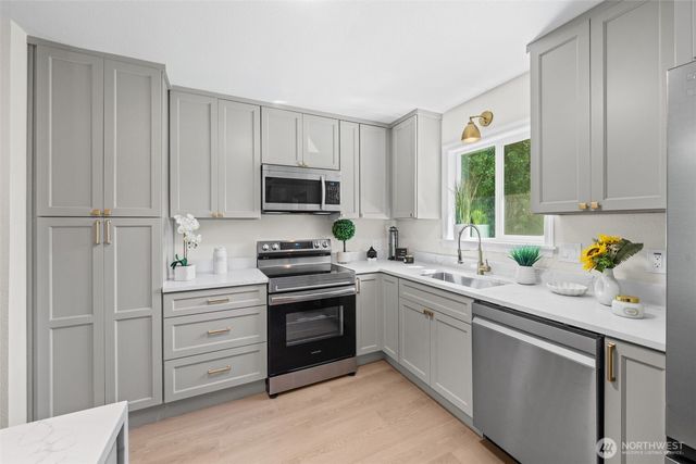 916 Bowker Street SE, Lacey, WA 98503