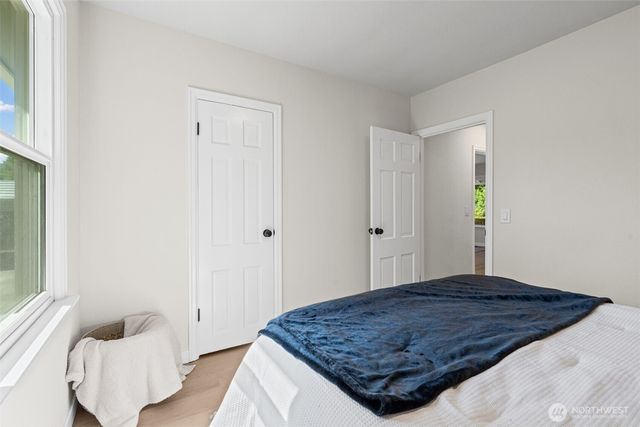 916 Bowker Street SE, Lacey, WA 98503