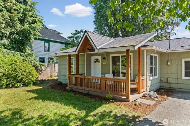 916 Bowker Street SE, Lacey, WA 98503