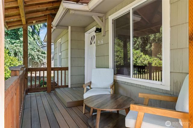 916 Bowker Street SE, Lacey, WA 98503