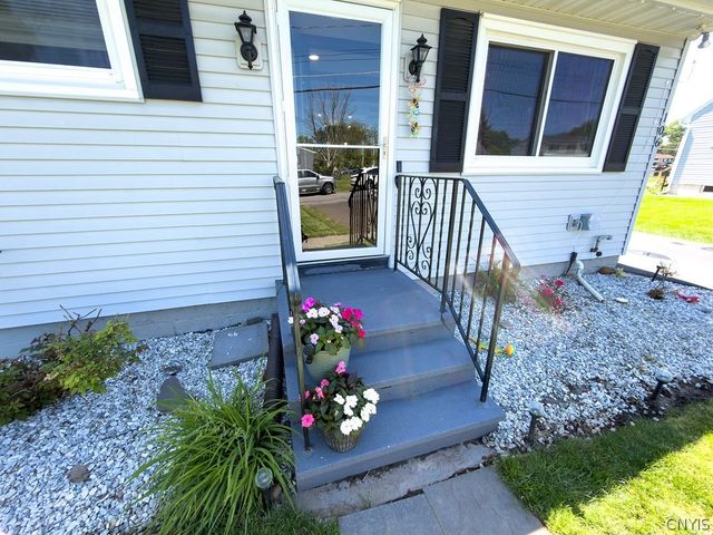 106 Sharon Road, Geddes, NY 13209