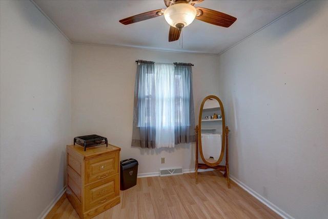 90 E Countryside Drive, Evansville, WI 53536