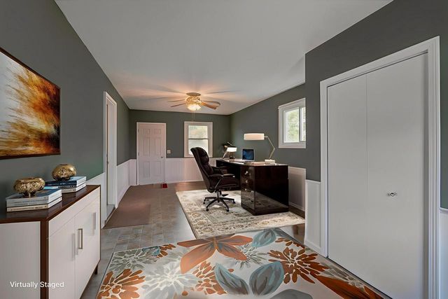 90 E Countryside Drive, Evansville, WI 53536