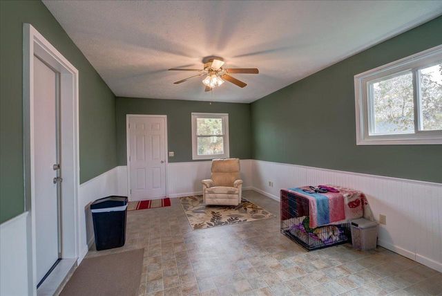 90 E Countryside Drive, Evansville, WI 53536