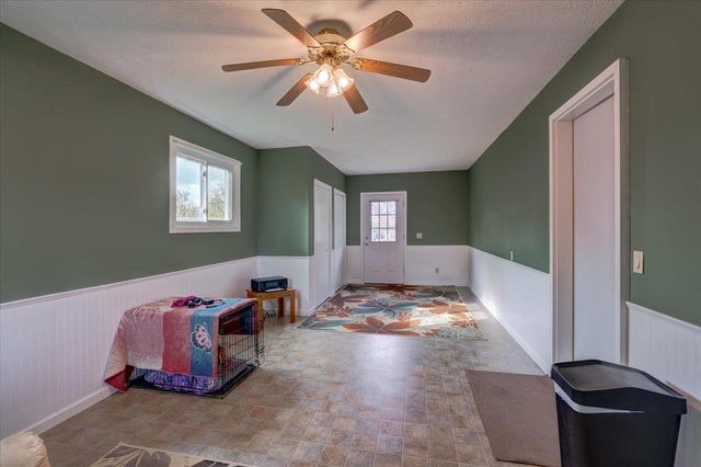 90 E Countryside Drive, Evansville, WI 53536