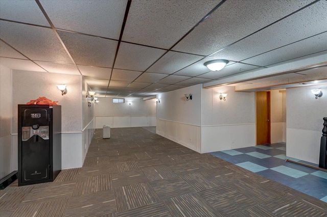 90 E Countryside Drive, Evansville, WI 53536