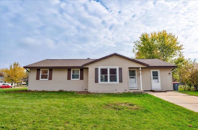 90 E Countryside Drive, Evansville, WI 53536