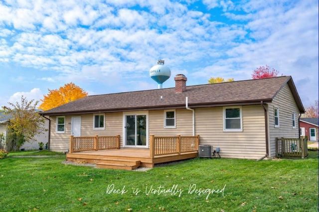 90 E Countryside Drive, Evansville, WI 53536