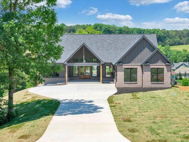 775 Compass Cove CIR, Moneta, VA 24121