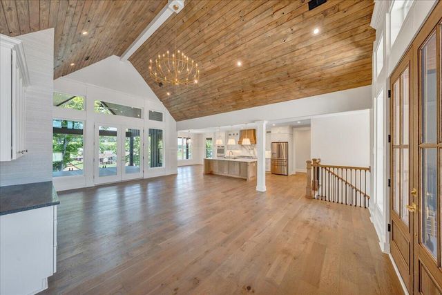 775 Compass Cove CIR, Moneta, VA 24121