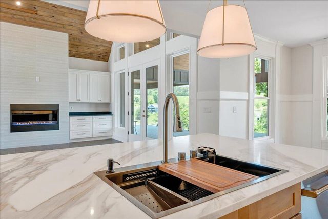 775 Compass Cove CIR, Moneta, VA 24121