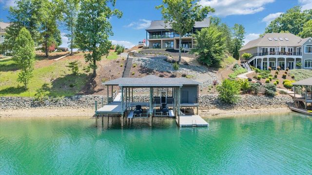 775 Compass Cove CIR, Moneta, VA 24121