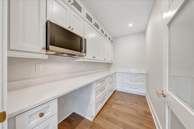 775 Compass Cove CIR, Moneta, VA 24121