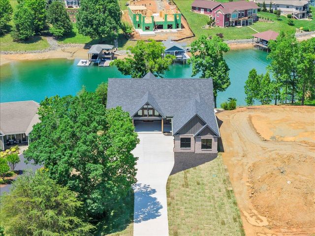 775 Compass Cove CIR, Moneta, VA 24121