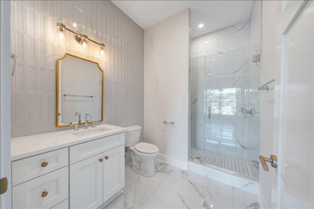 775 Compass Cove CIR, Moneta, VA 24121