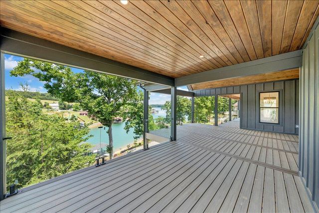 775 Compass Cove CIR, Moneta, VA 24121