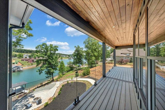 775 Compass Cove CIR, Moneta, VA 24121