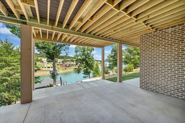 775 Compass Cove CIR, Moneta, VA 24121