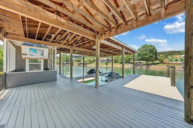 775 Compass Cove CIR, Moneta, VA 24121