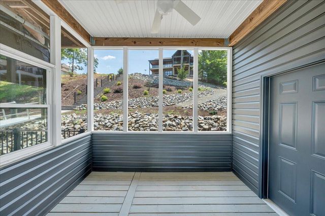 775 Compass Cove CIR, Moneta, VA 24121