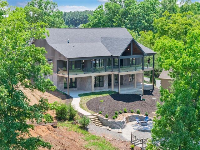 775 Compass Cove CIR, Moneta, VA 24121