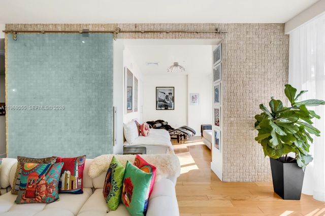 10275 Collins Ave 102, Bal Harbour, FL 33154