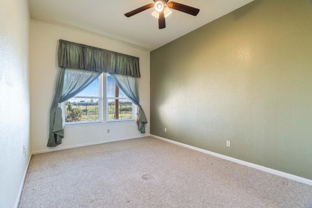 2721 Lock Ave, Sacramento, CA 95822