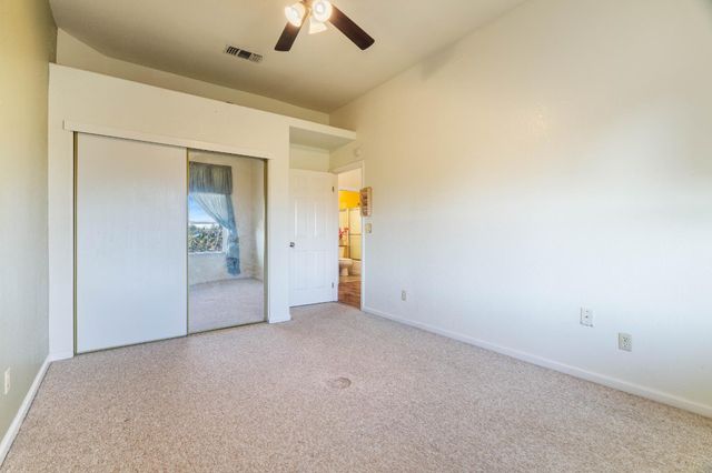 2721 Lock Ave, Sacramento, CA 95822