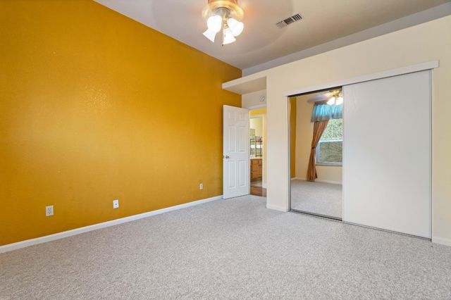 2721 Lock Ave, Sacramento, CA 95822