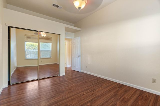 2721 Lock Ave, Sacramento, CA 95822