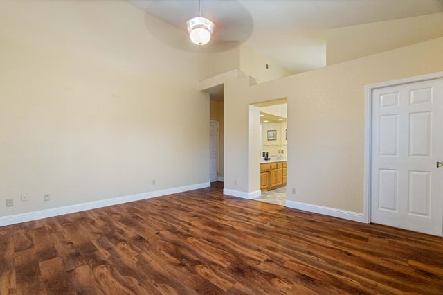 2721 Lock Ave, Sacramento, CA 95822