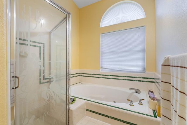 2721 Lock Ave, Sacramento, CA 95822