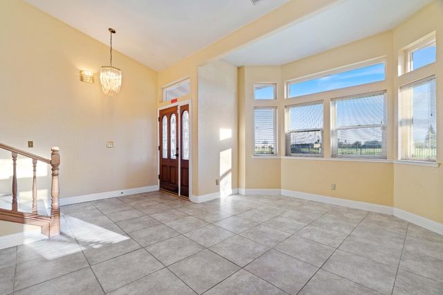 2721 Lock Ave, Sacramento, CA 95822