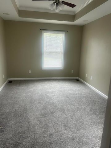 100 Mccowans Ferry Alley, Versailles, KY 40383