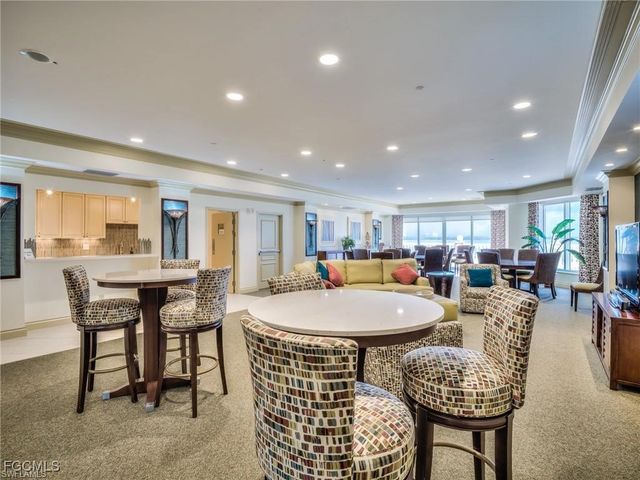 4137 Bay Beach LN 556, Fort Myers Beach, FL 33931