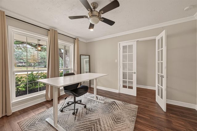 11102 Hillcroft Avenue, Houston, TX 77096