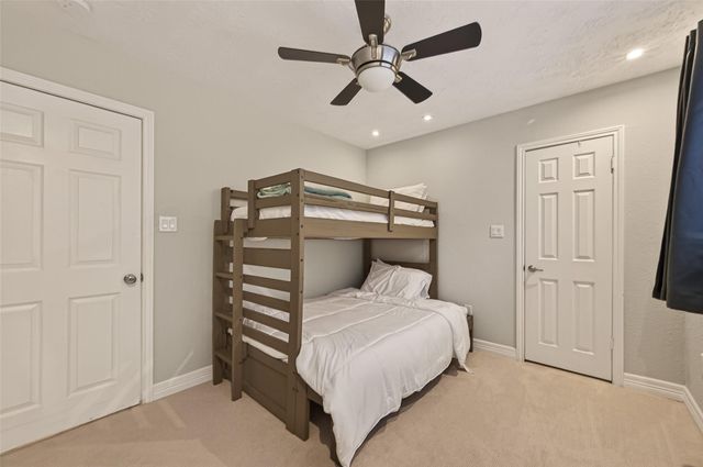 11102 Hillcroft Avenue, Houston, TX 77096