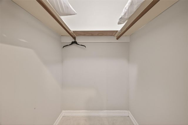 11102 Hillcroft Avenue, Houston, TX 77096