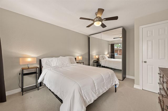 11102 Hillcroft Avenue, Houston, TX 77096