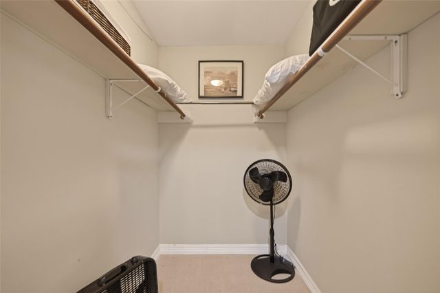 11102 Hillcroft Avenue, Houston, TX 77096