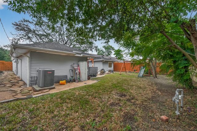 11102 Hillcroft Avenue, Houston, TX 77096