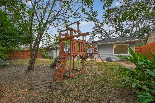 11102 Hillcroft Avenue, Houston, TX 77096