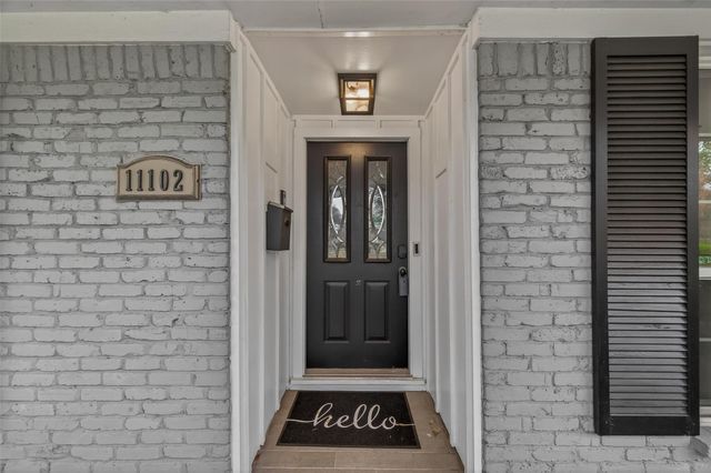 11102 Hillcroft Avenue, Houston, TX 77096