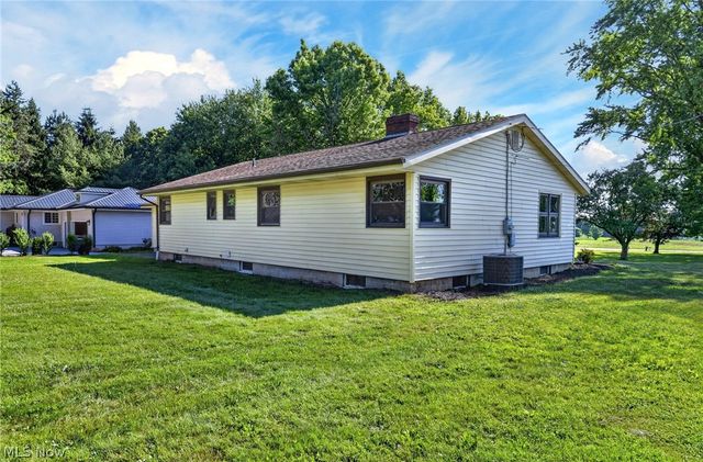 4179 Fairfield School Road, Leetonia, OH 44431