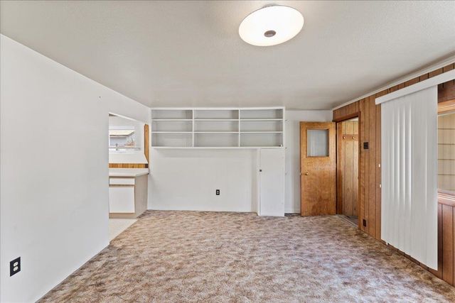 317 MINNIE STREET, Fairbanks, AK 99701